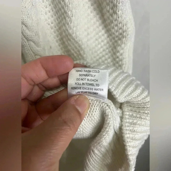 3/$28 MODCLOTH Cable Knit Sweater Vest Mock Neck Size 4XL - Picture 4 of 7